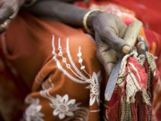 Mutilación genital femenina Uganda